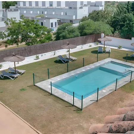 Con Piscina Compartida A 2 Km De Playa Appartamento